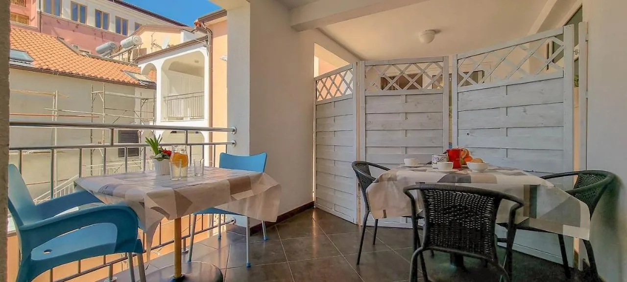 Libera Two Apartment Novigrad