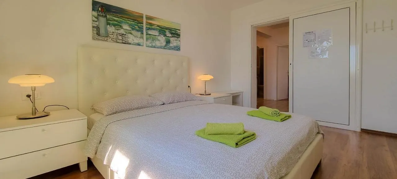 Libera Two Apartment Novigrad  Croatia