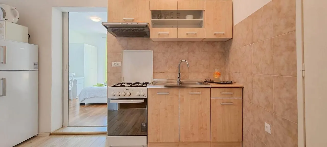 Libera Two Apartment Novigrad
